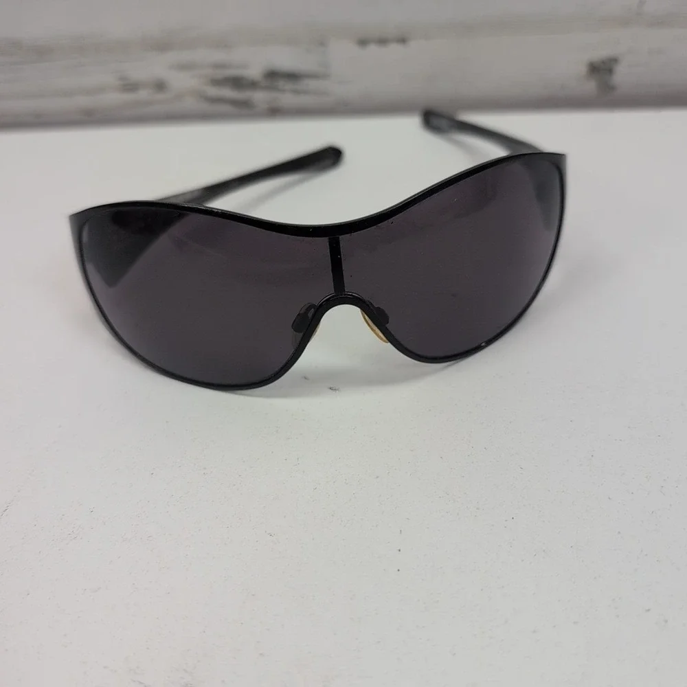 Oakley Breathless Wrap Sunglasses Antique Black 05-946 130 See Pic